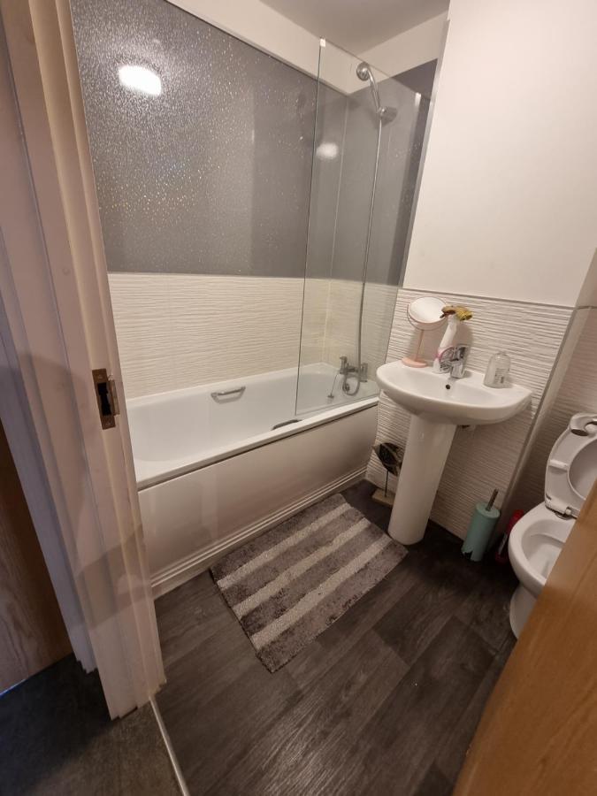 Kingsize Room Close To The A30 Camborne Pool Exterior foto