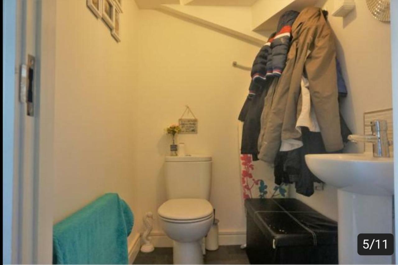 Kingsize Room Close To The A30 Camborne Pool Exterior foto